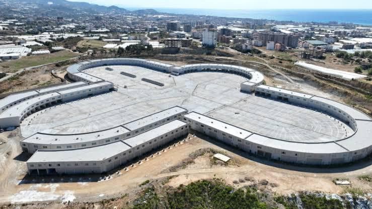Alanya Mevle Sebze Hali tesisinin havadan görünümü